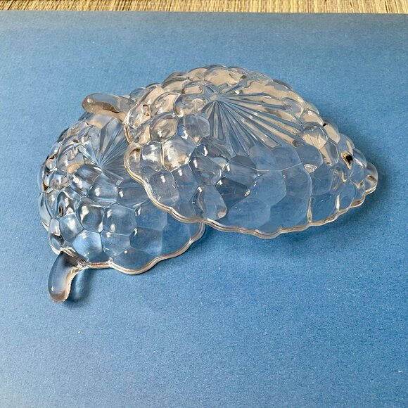 2 little glass grape shape bowls - Picture 6 of 7